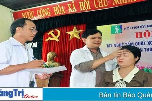 Tìm nguồn sáng cho mình và người đồng cảnh