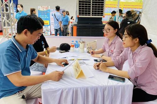 Cần giải pháp đồng bộ hỗ trợ người lao động khi về nước