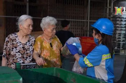 Hà Nội tạo thói quen phân loại rác tại nguồn