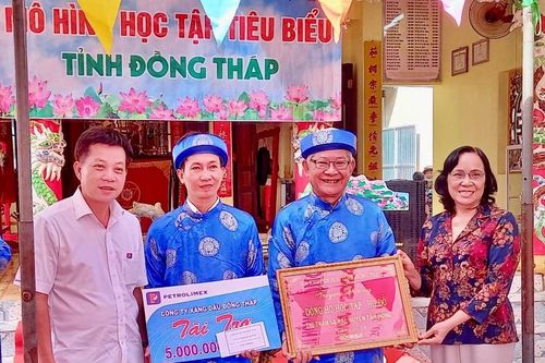 Hội Khuyến học tỉnh Đồng Tháp biểu dương gia tộc Đỗ - dòng họ học tập tiêu biểu