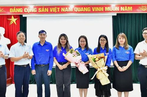 Phát huy thế mạnh và khuyến khích các đoàn viên tích cực nghiên cứu khoa học