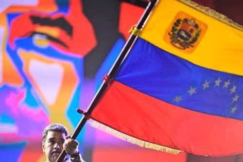 Venezuela cắt quan hệ ngoại giao với Peru