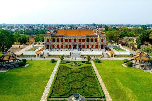 Phát huy giá trị văn hóa Huế trên nền tảng di sản để phát triển bền vững