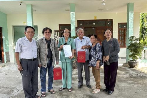 Ký ức xanh cùng năm tháng
