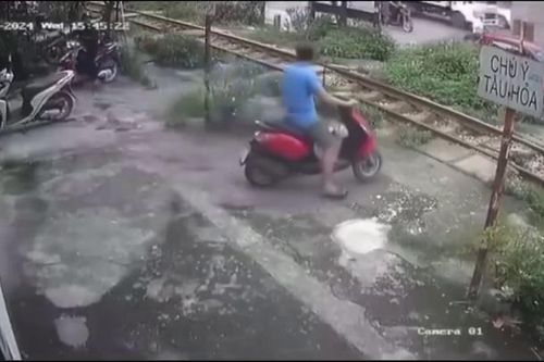 Bất cẩn khi băng qua đường sắt, người đàn ông bị tàu hỏa tông tử vong