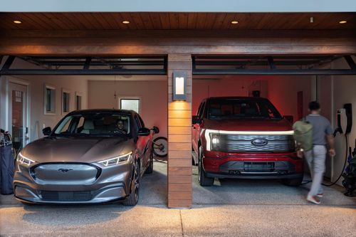 Ford lỗ gần 50.000 USD trên mỗi xe điện