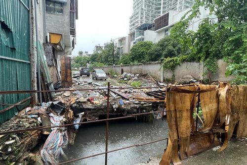 Vì sao dự án cải tạo mương thoát nước Thụy Khuê chậm tiến độ?