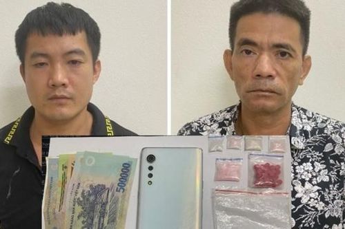 Người đàn ông bị bắt giữ khi giao ma túy cho khách trên phố Châu Long