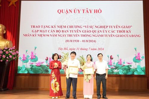 Tuyên giáo - nhịp cầu nối ý Đảng, lòng dân