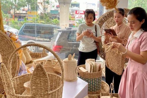 Quảng bá sản phẩm mây tre giang đan, sừng mỹ nghệ