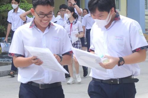 Tuyển sinh bổ sung lớp 10 tại TPHCM: Nơi nhộn nhịp, chỗ vắng bóng