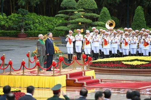 Ủng hộ và hợp tác chặt chẽ với Timor-Leste
