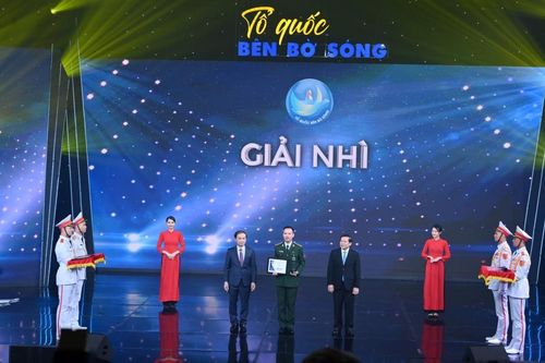 Sĩ quan trẻ tiêu biểu trong phong trào thi đua Quyết thắng