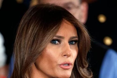 Melania Trump gần như không già đi trong hơn 20 năm