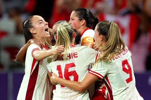 Bị trừ 6 điểm, nhà ĐKVĐ tuyển nữ Canada vẫn vượt qua vòng bảng Olympic Paris 2024 đầy ngoạn mục