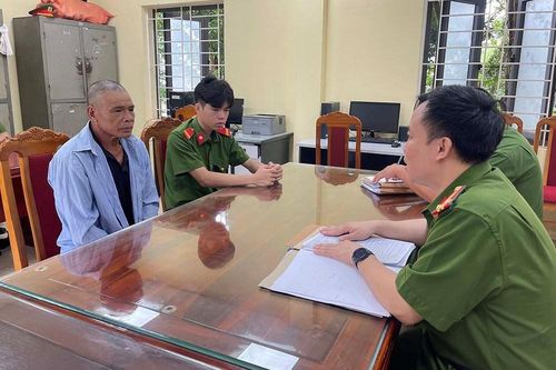 Cựu trưởng bản bị cáo buộc tham ô tiền hỗ trợ cộng đồng
