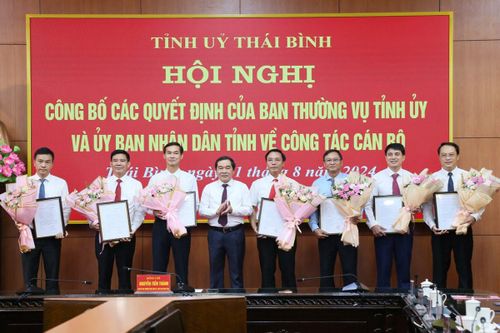 Thái Bình: Công bố loạt quyết định về công tác cán bộ