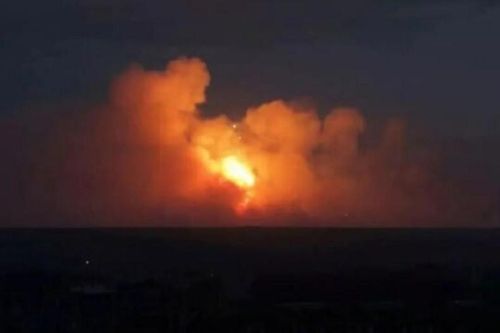 Ukraine tấn công kho vũ khí gần Kursk, Nga bắt gián điệp Kiev ở Rostov