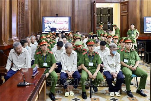 Xét xử vắng mặt cựu Phó Trưởng phòng Tàu sông đang bị truy nã