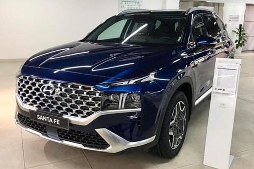 Hyundai SantaFe giảm giá mạnh để giải phóng hàng tồn kho