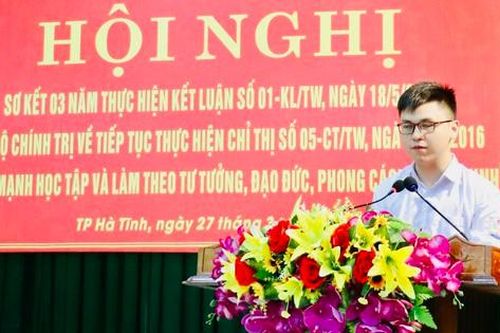 Nam sinh khiếm thị trúng tuyển 6 trường đại học