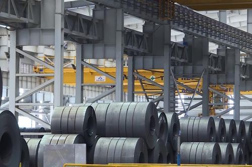 Thép cuộn cán nóng Việt Nam vào diện điều tra ở EU, khó khăn bủa vây
