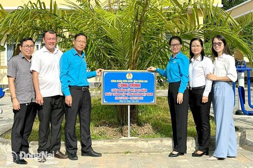 Bàn giao công trình lắp đặt dụng cụ thể dục tại Trung tâm Công tác xã hội tỉnh
