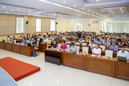 Đảng ủy Khối doanh nghiệp tỉnh: Tập huấn sử dụng sổ tay đảng viên