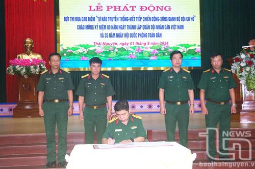 Tự hào truyền thống, viết tiếp chiến công, xứng danh Bộ đội Cụ Hồ