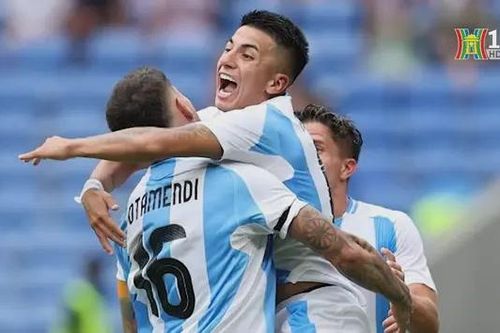 Argentina thắng Ukraine để vào tứ kết Olympic sau 16 năm
