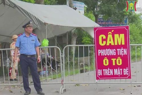 Trực 24/24h để phân luồng, cảnh báo giao thông vùng mưa lũ