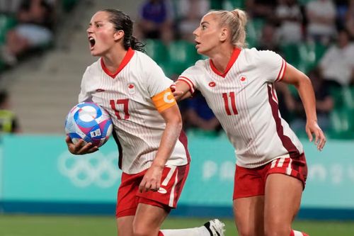 Bị trừ 6 điểm, tuyển nữ Canada vẫn vào tứ kết Olympic