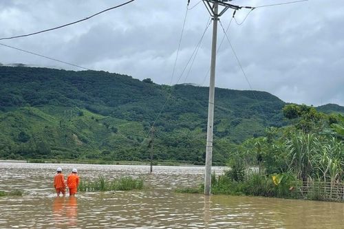 Hoàn lưu bão số 2 ảnh hưởng đến lưới điện Tổng công ty Điện lực miền Bắc