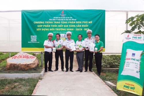 PVFCCo chung tay xây dựng mảng xanh nơi Lữ đoàn 162