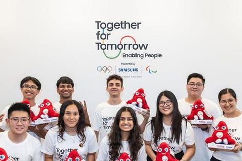 Học sinh Chuyên Hà Nội - Amsterdam là 1 trong 10 đại sứ của Cộng đồng Olympic kỹ thuật số mới