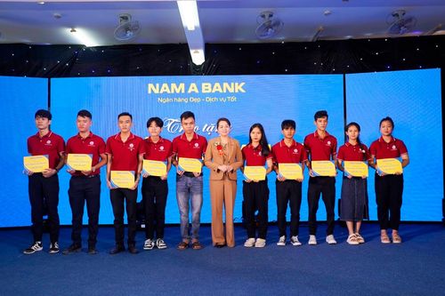 Cam kết hỗ trợ 'đầu ra' nhiều lĩnh vực cho sinh viên