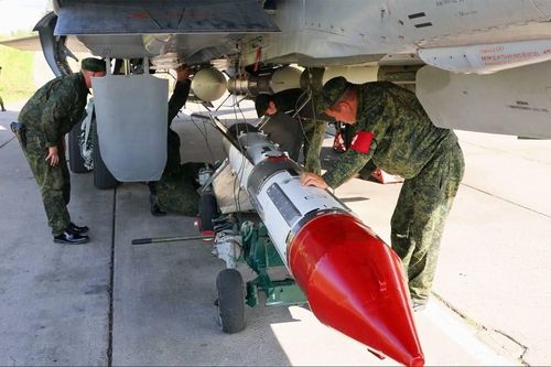 Nga 'khoe' tên lửa R-33 trang bị đầu đạn hạt nhân cho tiêm kích MiG-31BM