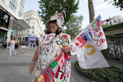 Người phụ nữ gánh nợ 'còng lưng' để đến Olympic Paris