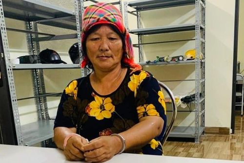 Bắt 'bà thầy mo' bán ma túy