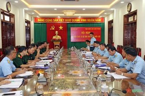 Viện Chiến lược Quốc phòng nghiên cứu, trao đổi về một số nội dung nghiên cứu chiến lược tại Sư đoàn 367