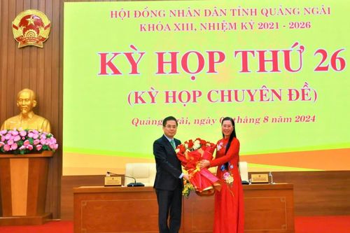 Ông Nguyễn Hoàng Giang được bầu giữ chức Chủ tịch UBND tỉnh Quảng Ngãi