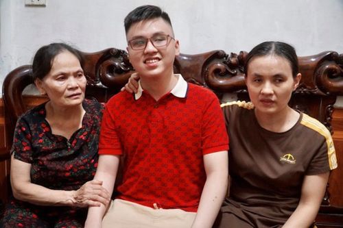 Nghị lực của nam sinh khiếm thị trúng tuyển 6 trường đại học