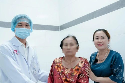 Bệnh viện đầu tiên tại miền Tây thực hiện tán sỏi đường mật qua da bằng laser