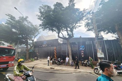 Lâm Đồng: Hàn khung sắt gây cháy quán bar, nhiều người thoát nạn