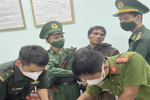 Bắt quả tang 1 đối tượng giấu ma túy trong quả dứa để vận chuyển qua biên giới