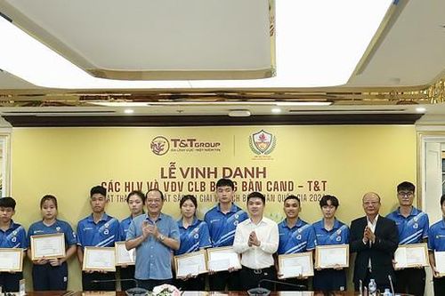 Bóng bàn CAND T&T nhận thưởng cao chưa từng có từ bầu Hiển