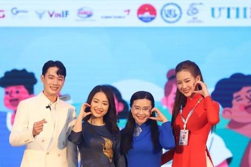 Sinh viên ưu tú đến TPHCM dự Liên hoan sinh viên thế giới lần thứ I năm 2024