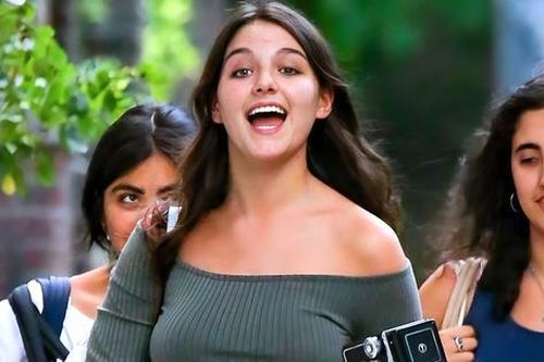Sắc vóc Suri Cruise ở tuổi 18