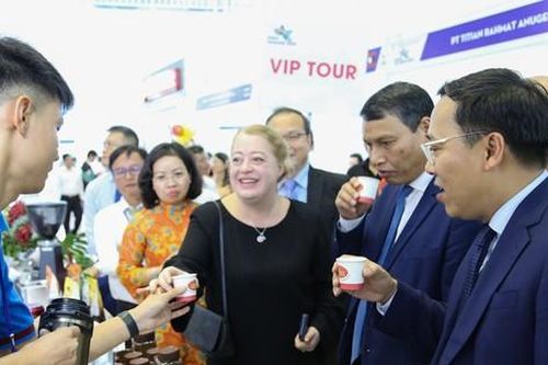 Nhiều quốc gia mang đặc sản tới Đà Nẵng