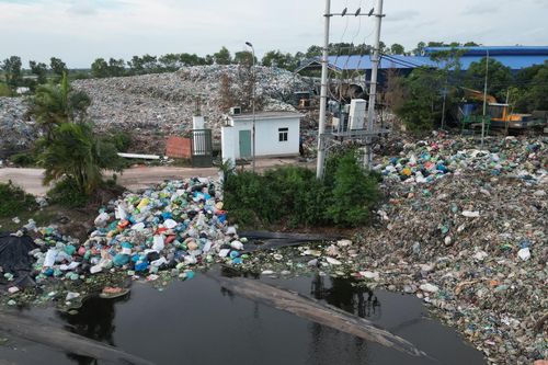 Hải Phòng: Cần sớm xử lý dứt điểm núi rác thải bủa vây khu dân cư